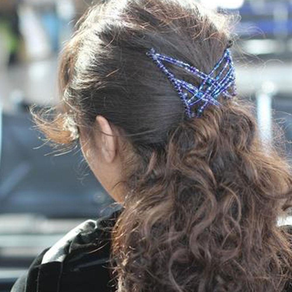 Hair clip that holds thick wavy hair